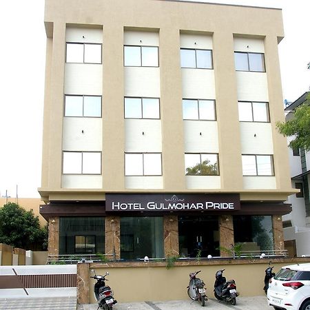 Hotel Gulmohar Pride Ahmednagar Kültér fotó