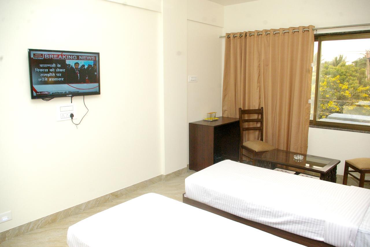 Hotel Gulmohar Pride Ahmednagar Kültér fotó