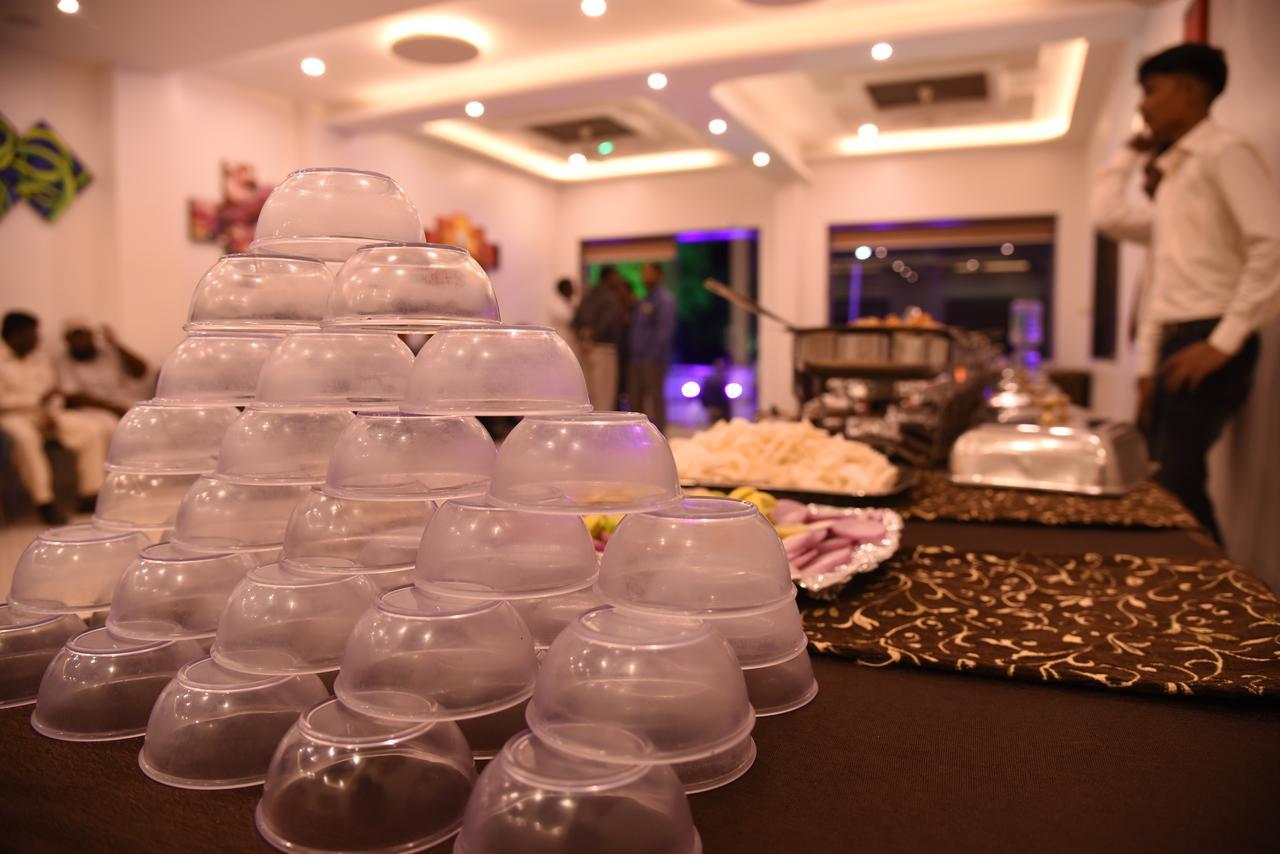 Hotel Gulmohar Pride Ahmednagar Kültér fotó