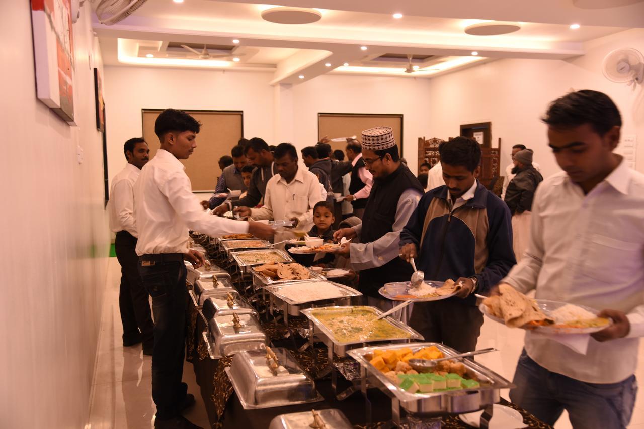 Hotel Gulmohar Pride Ahmednagar Kültér fotó