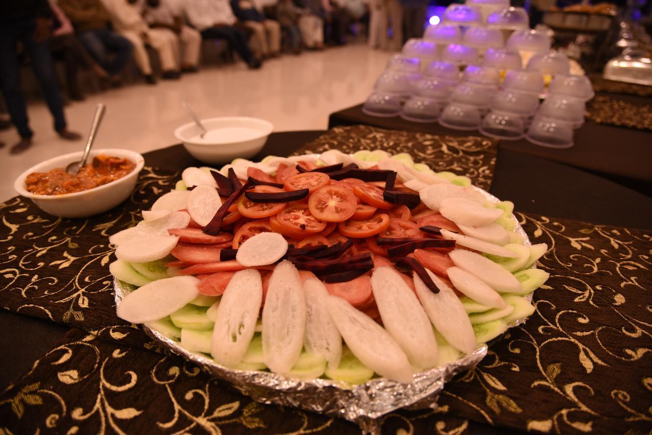 Hotel Gulmohar Pride Ahmednagar Kültér fotó